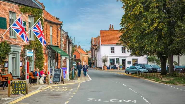 Minibus Hire in Burnham Market